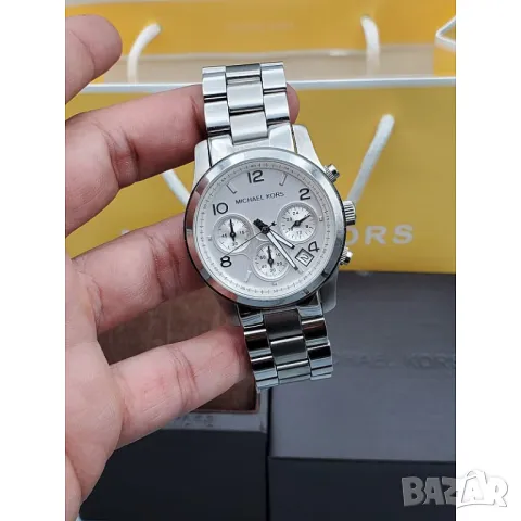 Michael Kors MK5076 Runway Chronograph, снимка 3 - Дамски - 47393926