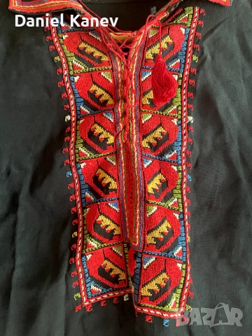 Фолклорна риза, снимка 2 - Антикварни и старинни предмети - 50914983