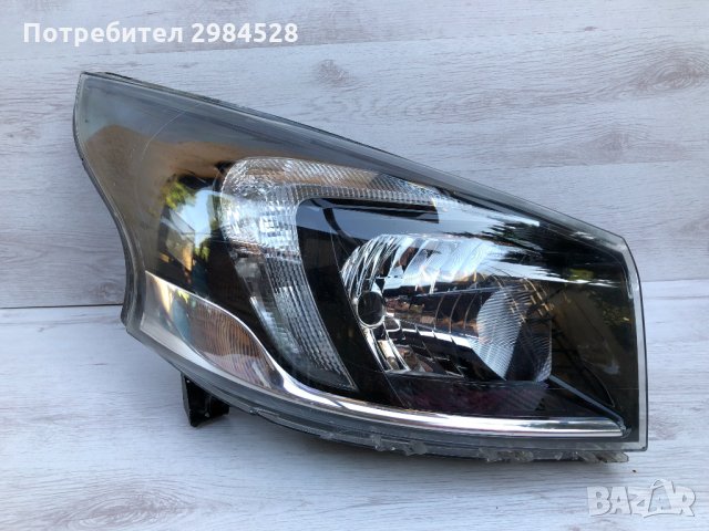 Фар за Renault Trafic / Opel Vivaro / Рено Трафик / Опел Виваро