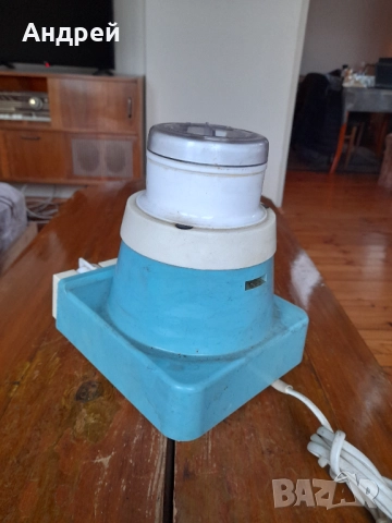 Стара кафемелачка Predom, снимка 3 - Антикварни и старинни предмети - 52147300