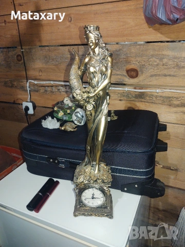 красива статуетка часовник и др.