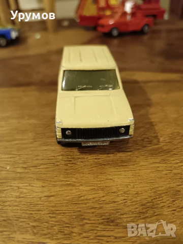 Метална  количка Siku - Range Rover, снимка 2 - Коли, камиони, мотори, писти - 51309000