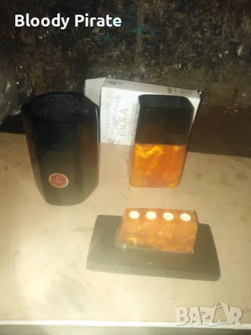 лот каталин моливници 