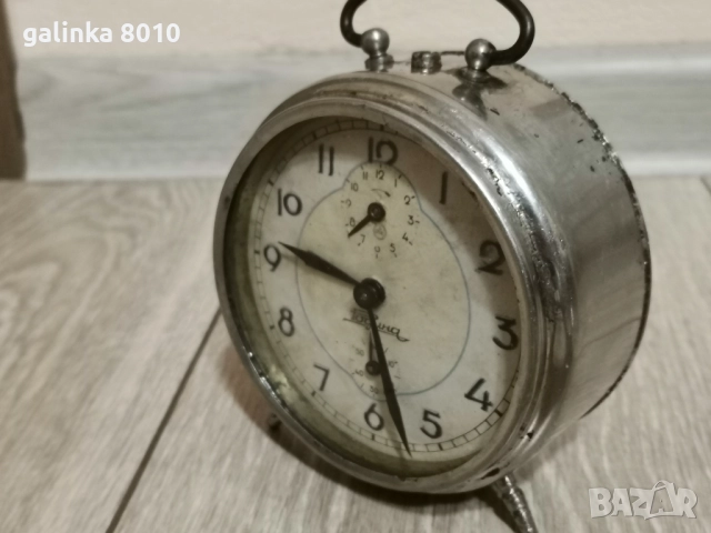 Стар, рядък, работещ Български будилник, снимка 3 - Антикварни и старинни предмети - 52878768