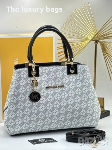 Стилна дамска чанта , снимка 2 - Чанти - 50966884