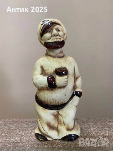 Винтидж керамичен щоф „Моряк с халба“