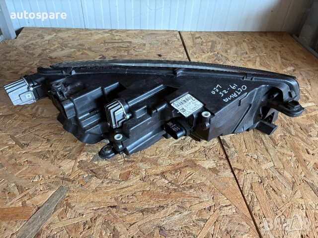 Ляв фар за Skoda Octavia 19-25 LED far Шкода Октавиа. 5E4 941 015А. Обурудван. , снимка 5 - Части - 53441908