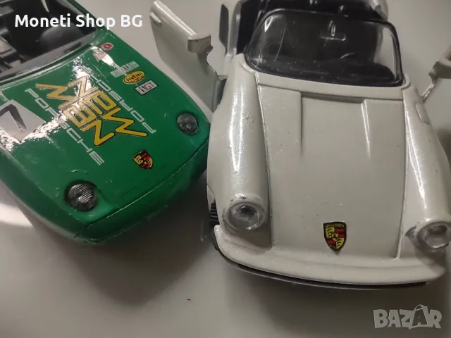 Два броя колички мащаб 1:42