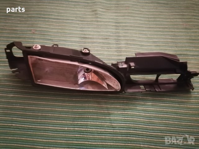 Рефлектор и Стойка Десен Фар Форд Мондео - Ford Mondeo N, снимка 2 - Части - 34818228