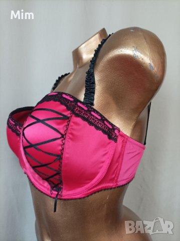 Hunkemuller 85 D Сатенен червен сутиен, снимка 2 - Бельо - 36688745