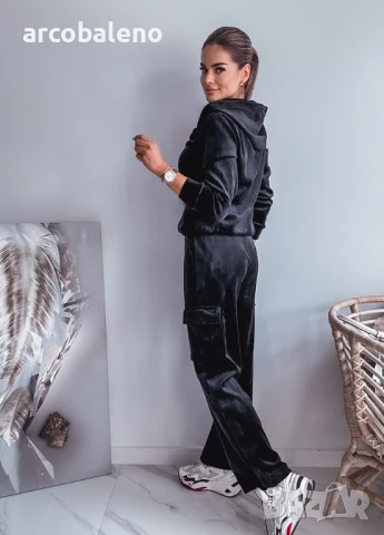 Дамски велурен комплект от две части , снимка 4 - Комплекти - 51321229