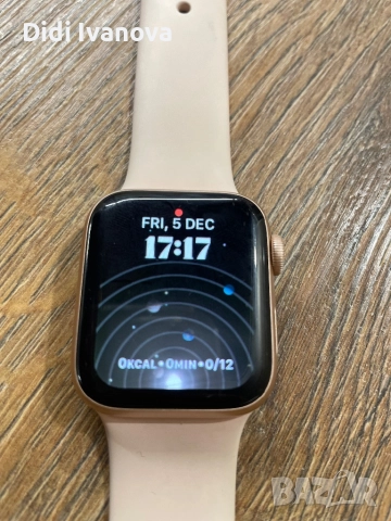 Apple Watch 4, снимка 3 - Смарт гривни - 52664662