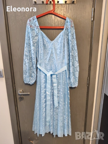 Нежна рокля от дантела