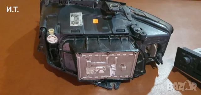 Оригинален Би Ксенонов фар за Audi A4, S4 B6,Ауди А4 С4 оборудвани рециклиран., снимка 3 - Аксесоари и консумативи - 50403759