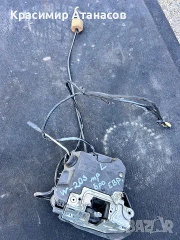 Брава врата предна лява за Мерцедес Ц-класа W203 седан.комби.2037200135