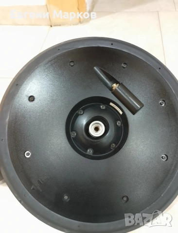 Продавам Електронен Фус чинел с контролер Roland VH-11 