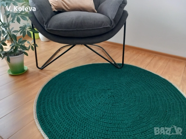 Ръчно изплетен килим