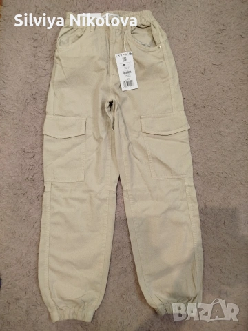 Чисто нов карго панталон Bershka, размер XS