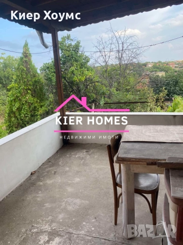 Продавам двуетажна къща в село Ябълково, снимка 5 - Къщи - 51730894