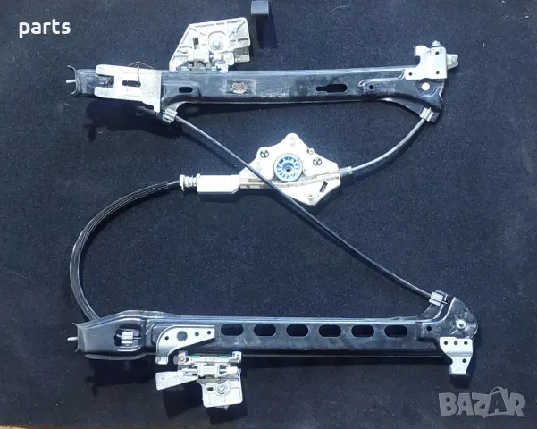 Заден Десен Стъклоповдигач Мерцедес CLS W219 , снимка 2 - Части - 50338718