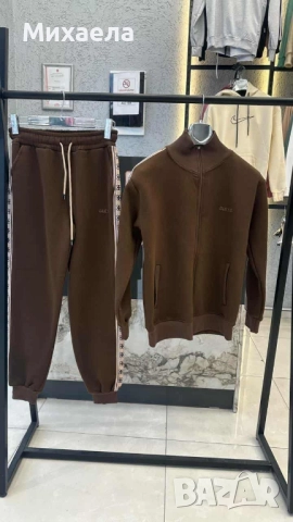 Ватирани дамски комплекти Guess - няколко цвята - 75 лв., снимка 5 - Спортни екипи - 52309534