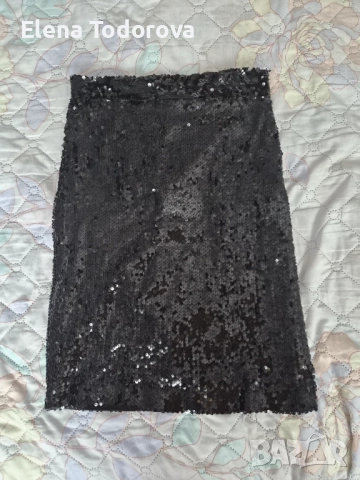 Черна пола с пайети