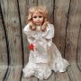 Порцеланова кукла с елегантна рокля, снимка 1 - Колекции - 43325662