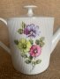 Порцеланов немски чайник с релеф и красиви цветя, снимка 2