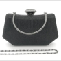 малка дамска официална чанта с нестандартен дизайн 19/11см, снимка 1 - Чанти - 44864711