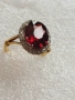 Съвременен дамски златен пръстен 18к с прекрасен гранат и диаманти.Има и сертификат, снимка 1