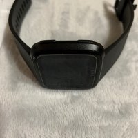 Смарт часовник Fitbit Versa Black, снимка 3 - Смарт гривни - 28810811