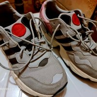 Маратонки adidas TORSION Yung 37 1/3, снимка 1 - Детски маратонки - 40160377