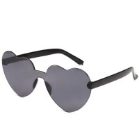 👓 Водоустойчиви дамски очила във формата на сърца, снимка 2 - Слънчеви и диоптрични очила - 43034547