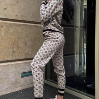 🔥Louis Vuitton уникален дамски комплект фино плетиво🔥, снимка 2 - Комплекти - 43346749