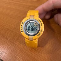 Часовник Casio, снимка 1 - Дамски - 39750661