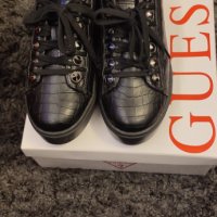 Дамски сникърси Guess, снимка 2 - Дамски ежедневни обувки - 43428824