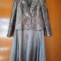 Дамски костюм сребрист от сако и пола размер 48, снимка 1 - Костюми - 43579655