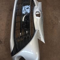 Броня предна оригинална с решетка 521190DA40 toyota Yaris17-20г 531020D130  , снимка 1 - Части - 43730191