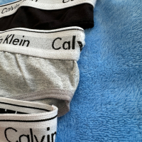 Комплект дамско бельо Calvin Klein за малко дупе бикини 3 броя гащи, снимка 4 - Бельо - 44859513
