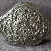 Рядка българска възрожденска сребърна кутийка за емфие 19век, снимка 2 - Антикварни и старинни предмети - 33049395