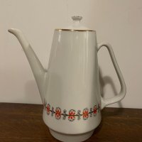 Чайник , български порцелан, снимка 1 - Сервизи - 39744082