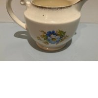 Прекрасна ретро кана от фин костен порцелан декоративен стил за мляко оригинал от 1940г.Англия, снимка 12 - Антикварни и старинни предмети - 44106550