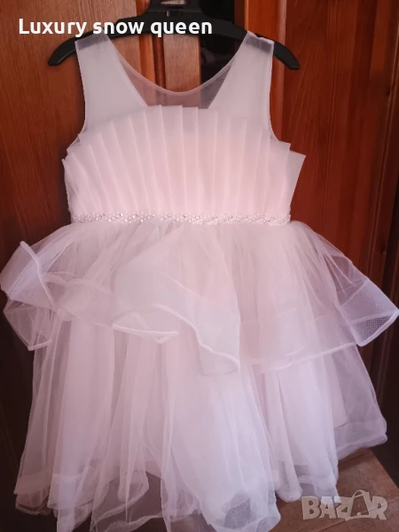 луксозна детска рокля 110см , снимка 1