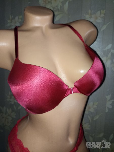 Victoria Secret 70 D,E-Луксозен сутиен в бордо с твърди чашки и дантелен гръб, снимка 1
