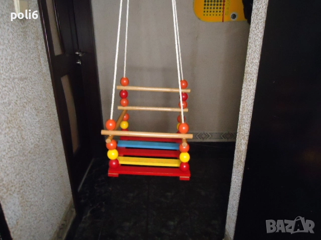 детска дървена люлка ,пластмасова люлка, снимка 1