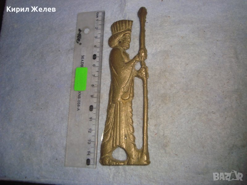 БРОНЗОВА ФИГУРА ПАНО АПЛИКАЦИЯ Арт РЕПЛИКА на СТАР ПЕРСИЙСКИ БАРЕЛЕФ на ВОИН с КОПИЕ 30965, снимка 1