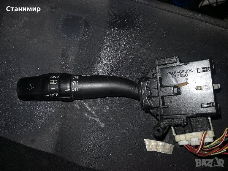 Лостче светлини-мигачи Тойота Авенсис 2003г, снимка 1