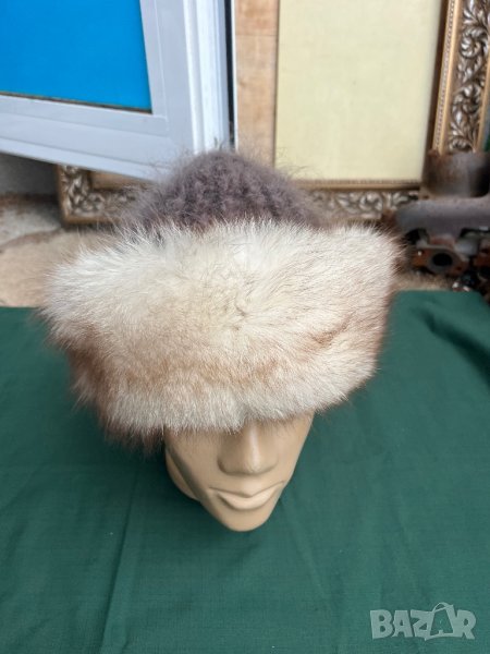 Продавам руска шапка (бяла лисица), снимка 1