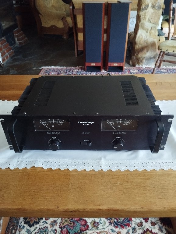 Cerwin Vega M200