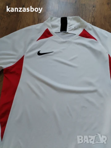 nike - страхотна мъжка тениска КАТО НОВА Л , снимка 2 - Тениски - 51196549